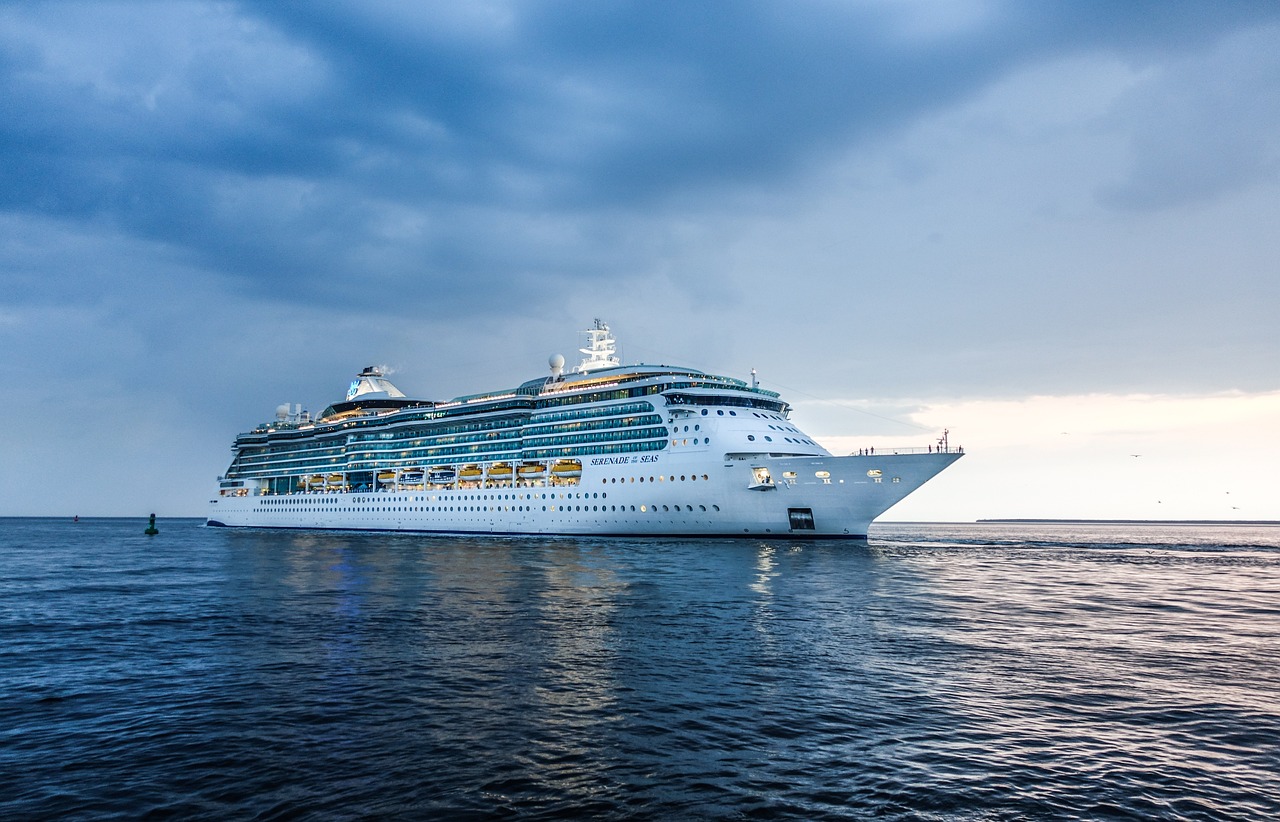 cruise-ship-3484854_1280